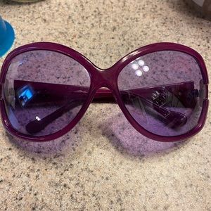 Jessica Simpson sunglasses